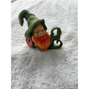What a naughty Leprechaun! Lefton St. Patrick's Day Leprechaun figurine